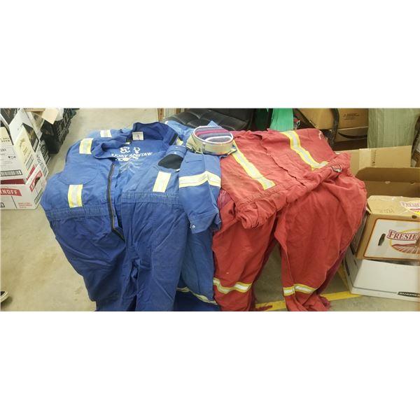 4 PAIRS OF COVERALLS (RED X2 AND BLUE X2) AND CANTINE
