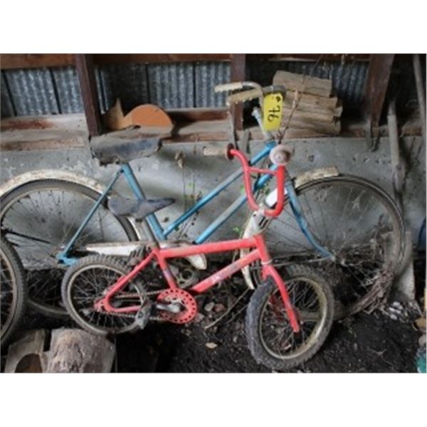 SUPER CYCLE BANANA SEAT BIKE, CHILDS BIKE