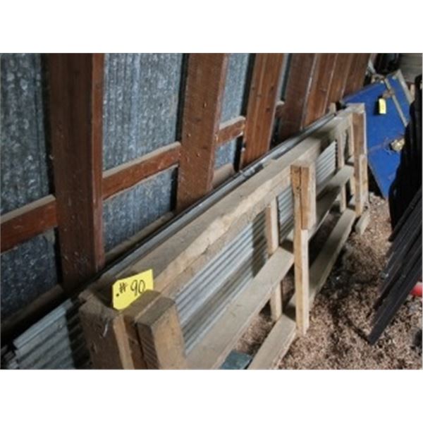 APPROX 21 SHEETS OF METAL CLADDING (APPROX 121"X32")