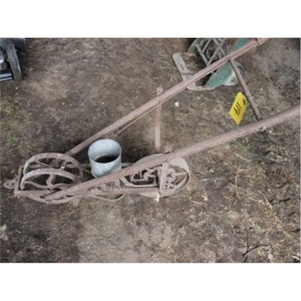 ANTIQUE GARDEN SEEDER