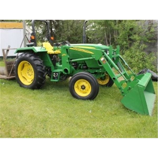 JOHN DEERE 5045D