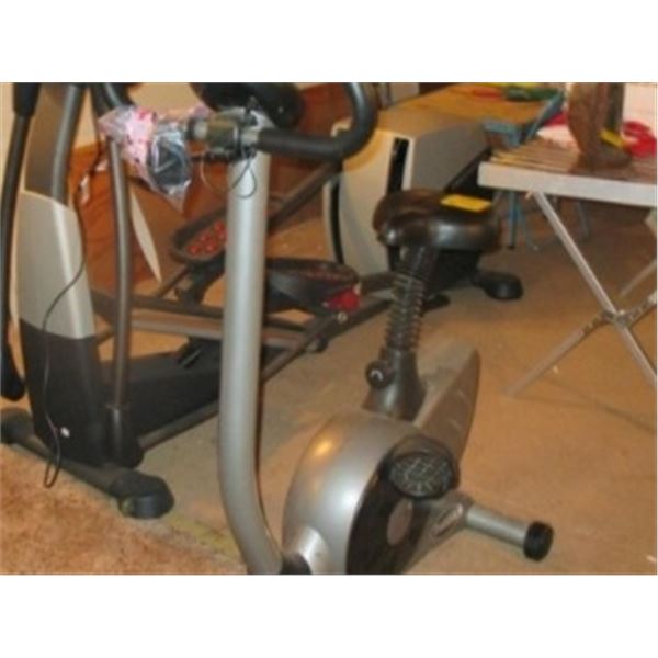 FREESPIRIT STATIONARY EXERCISE BIKE C/W MONITOR