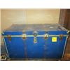 Image 1 : ANTIQUE TRUNK