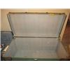 Image 2 : ANTIQUE TRUNK