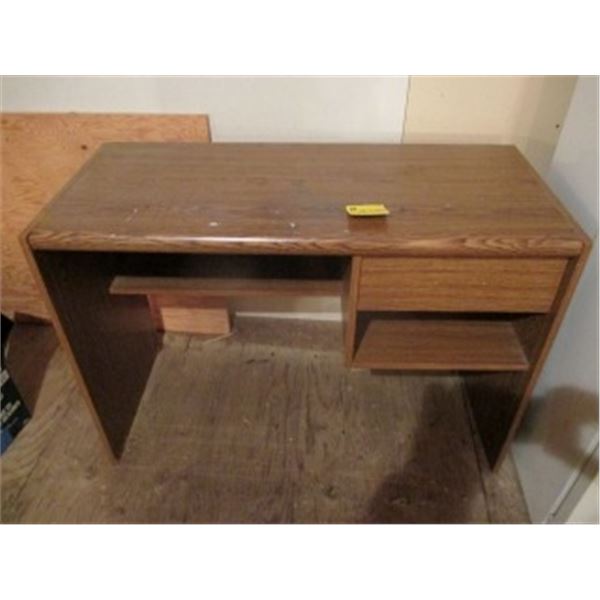 WOOD DESK