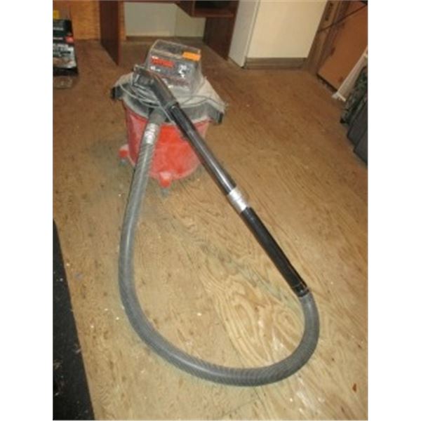 SEARS CRAFTSMAN 45L 150 CFM WET/DRY VACUUM C/W HOSE & ATTACHMENT