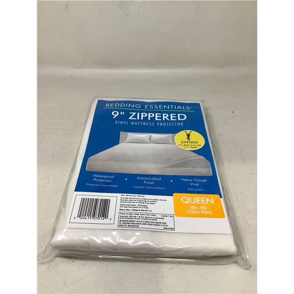 NEW Queen zippered vinyl mattress protector