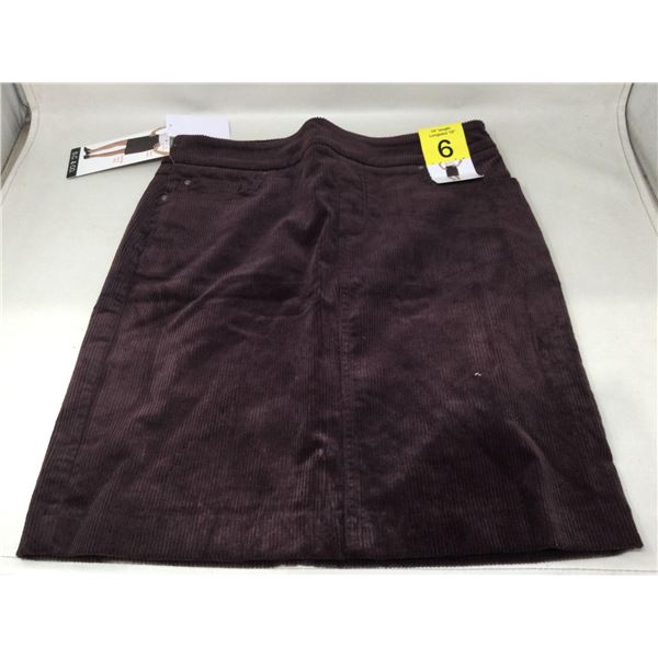 NEW SC 7 CO Cordouroy Skirt size 6