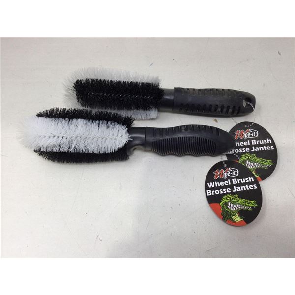 Lot of 2 NEW wipe it Gator Wheel Detail Brushes