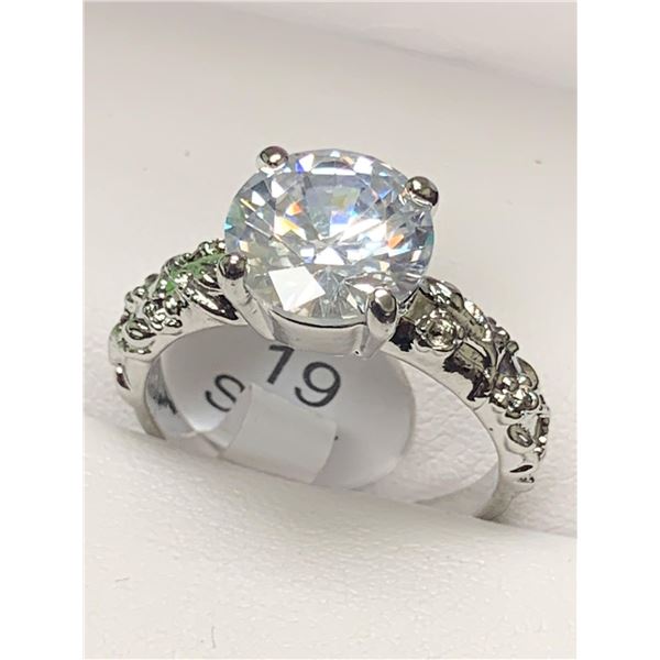 Brilliant Cut 1.o Carat Solitaire Ladies engagement ring size 7.5