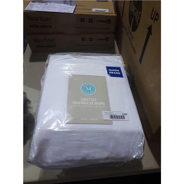Martha Stewart Queen Size Sheet Set