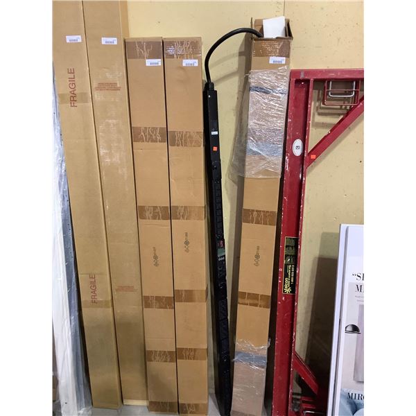 APC Electric Rack PDU 2G, Metered, ZeroU, 30A, 100-120/200-240V - Model: AP8870