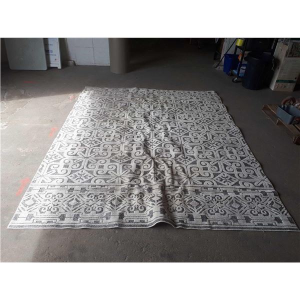 Prego Collection Luxury Rug (94in x 124in)