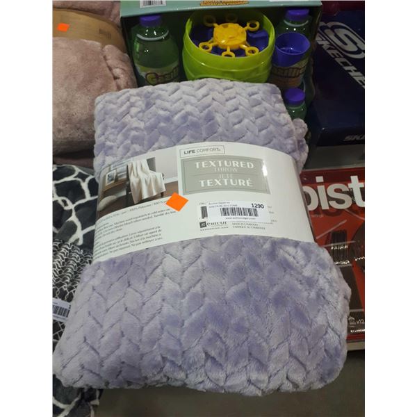 Life Comfort Textured Throw Blanket (60in x 70in)