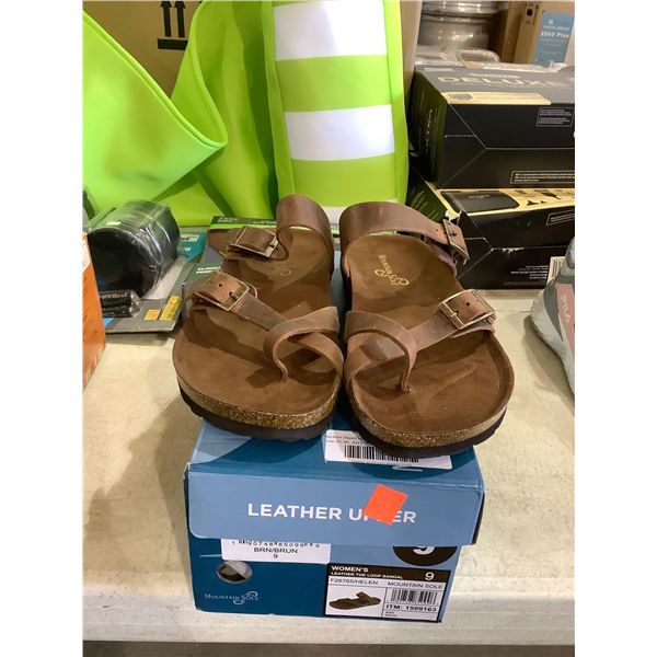 Mountain Sole Womens Size 9 Leather Toe Loop Sandals