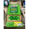 Image 1 : Swiffer Sweeper Dry and Wet Sweeping Kit