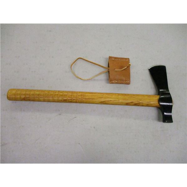 THROWING AXE