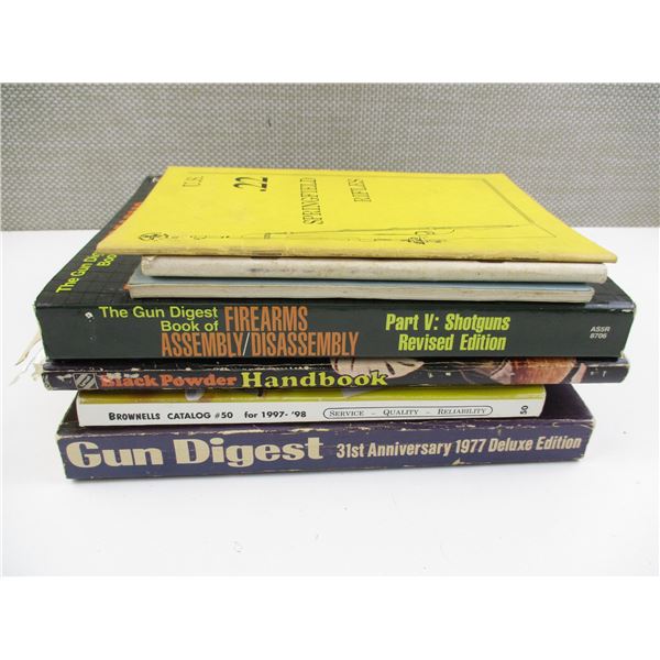 ASSORTED GUN / HANDBOOKS