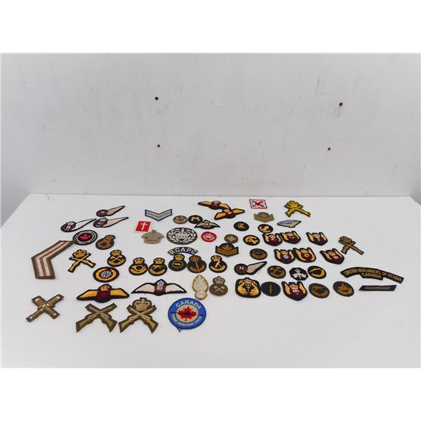 CANADIAN MILITARY BADGES LOT
