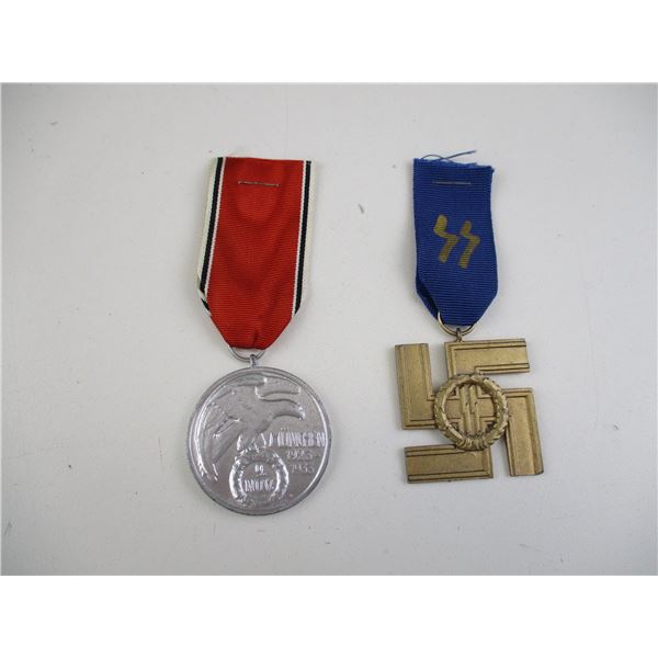 REPRODUCTION WWII GERMAN BADGES