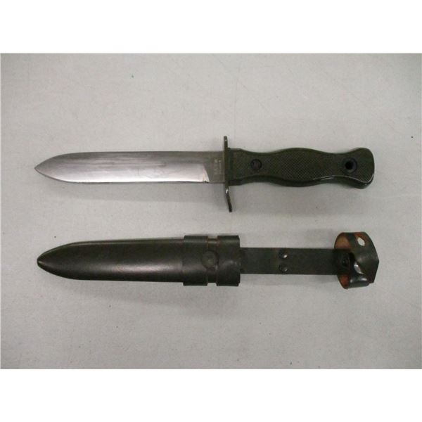 POST WWII GERMAN ARMY KNIFE