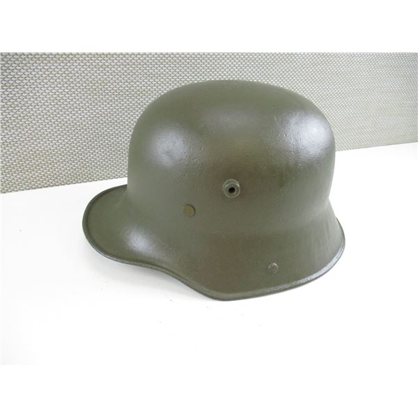 GERMAN WWI M16 STAHLHELM HELMET