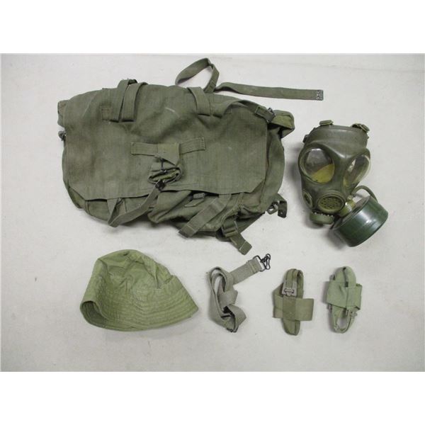ASSORTED MILITARIA LOT