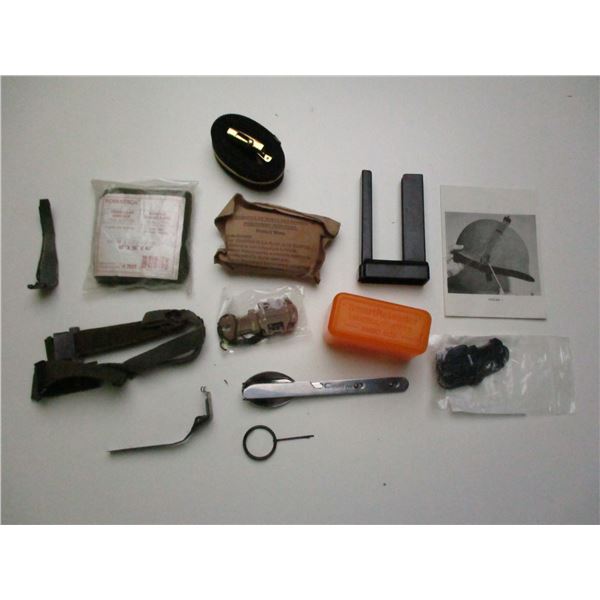 ASSORTED MILITARIA LOT