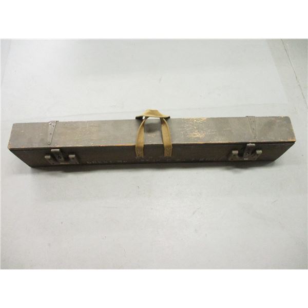 WWII CANADIAN LEE ENFIELD RIFLE CHEST