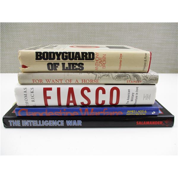 ASSORTED MILITARY BOOKLETS