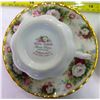 Image 2 : Royal Albert China, Celebration Pattern, 6 Teacups and Saucers