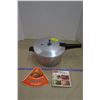 Image 1 : Presto Pressure Cooker - Includes Manual