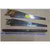 Image 2 : 2 Handsaws and Vintage Level