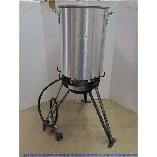 Outdoor Turkey Fryer (never used)