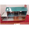 Image 1 : Vintage Tin Doll House