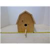 Image 1 : barn birdhouse