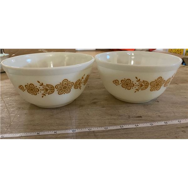 LOT OF 2 PYREX BOWLS