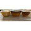 Image 1 : 3 PYREX MIXING BOWLS