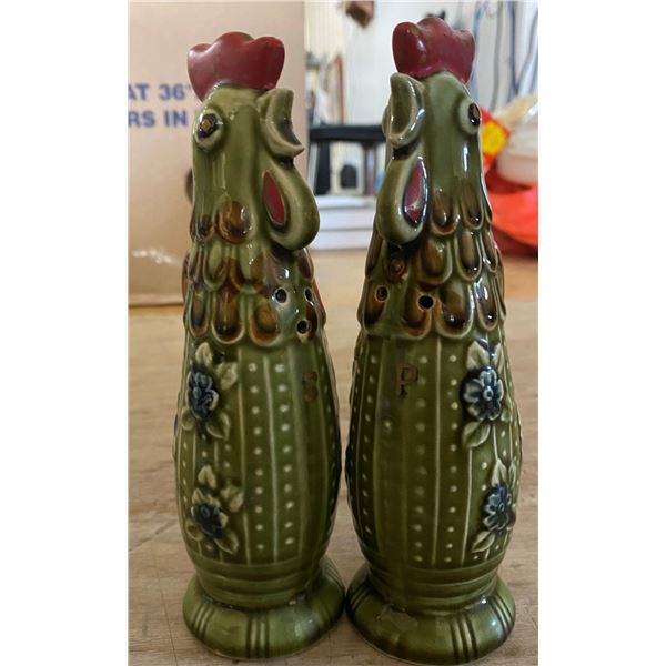 PAIR VINTAGE ROOSTER SALT + PEPPER