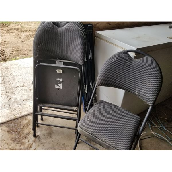 4 Folding Chairs