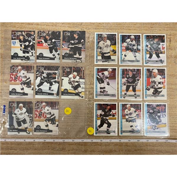 Lot Of 17 Hockey Cards (Kings)