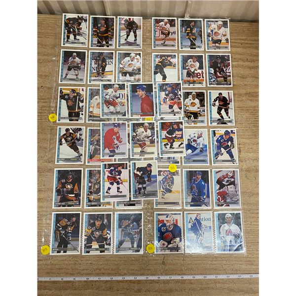 Lot Of 44 Hockey Cards (Canucks + Jets + Penguins + Nordiques)