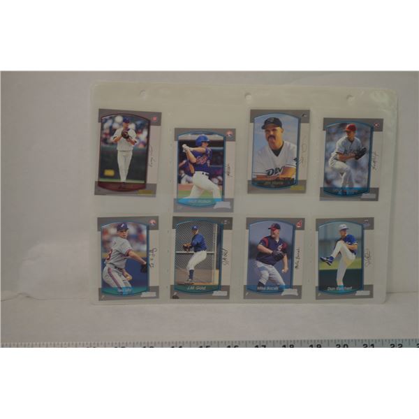 Baseball cards-40 cards