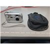 Image 2 : Kodak 3.2 Mega Pixel Easy Share CX7300 camera with carrying case