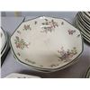 Image 7 : 29 pieces Royal Doulton dinnerware - Old Leeds Sprays