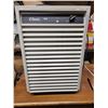 Image 2 : Classic' Dehumidifier *works*