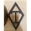 Image 2 : 2 Sad Irons With One Trivet