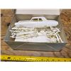 Image 2 : 64 DODGE 300 MODEL KIT