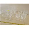Image 2 : 12 pinwheel crystal glasses, 8 wine, 4 liquor