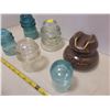 Image 2 : Lot of 6 glass insulators - 1 brown, 2 clear, 3 green blue